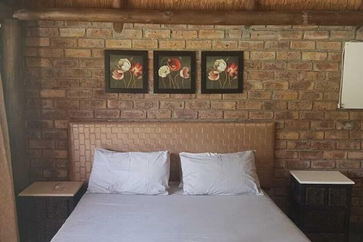 Room 8 of 27