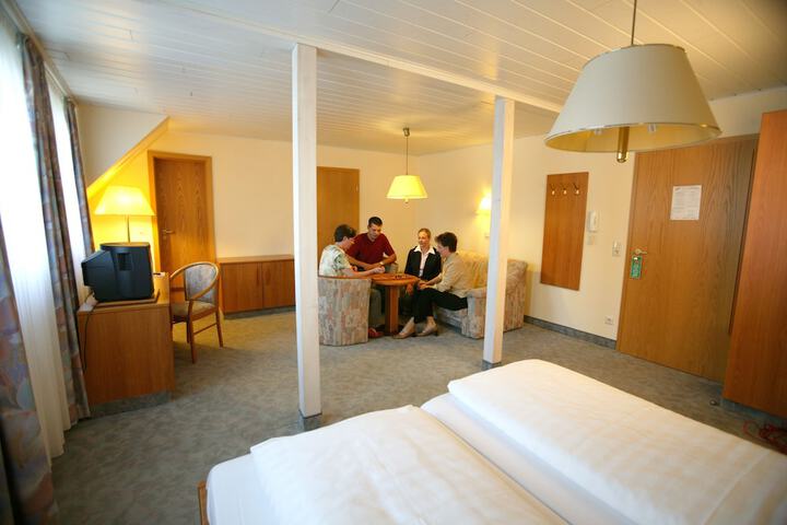Room 14 of 37