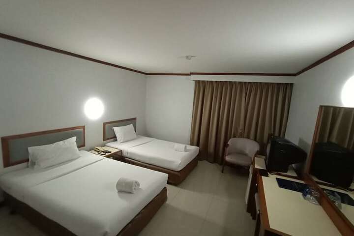 Room 69 of 143