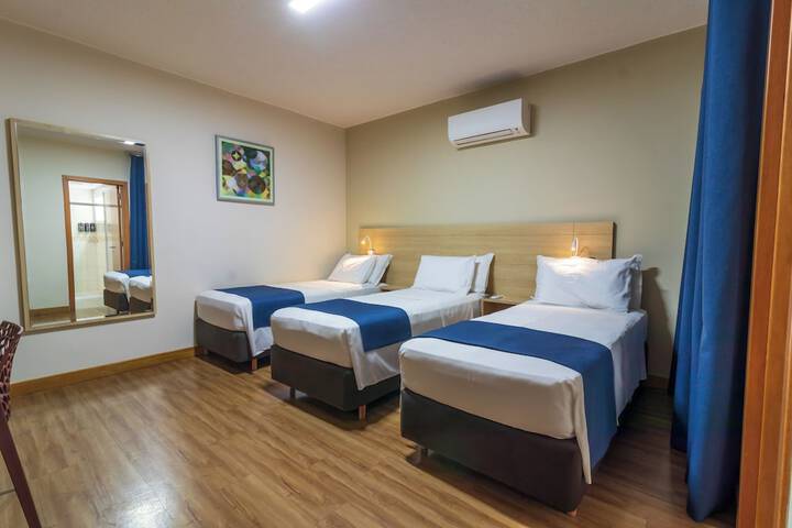 Room 33 of 102