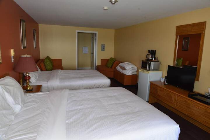Room 10 of 36