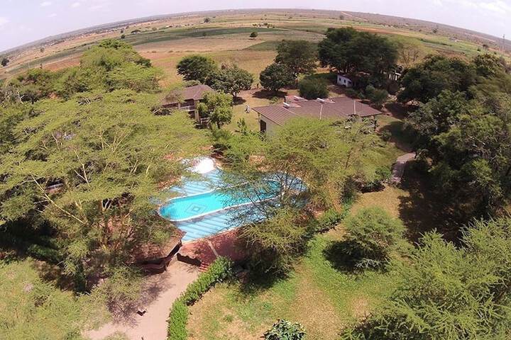 Pool 11 of 32