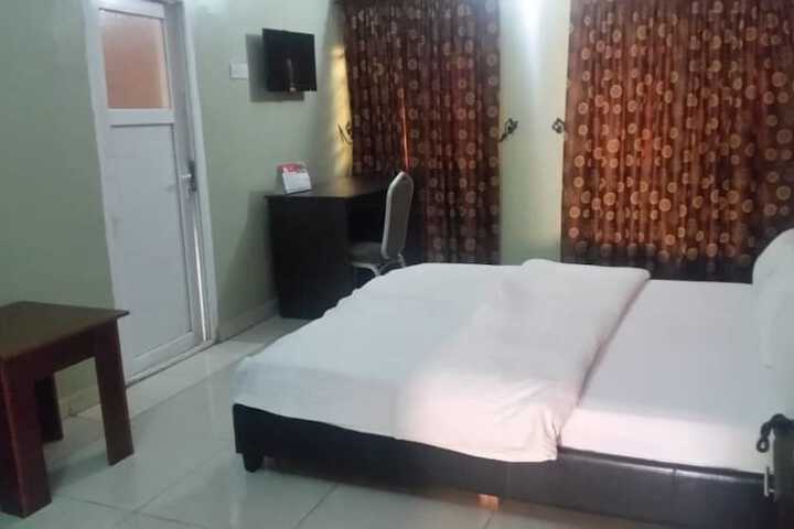 Room 5 of 29