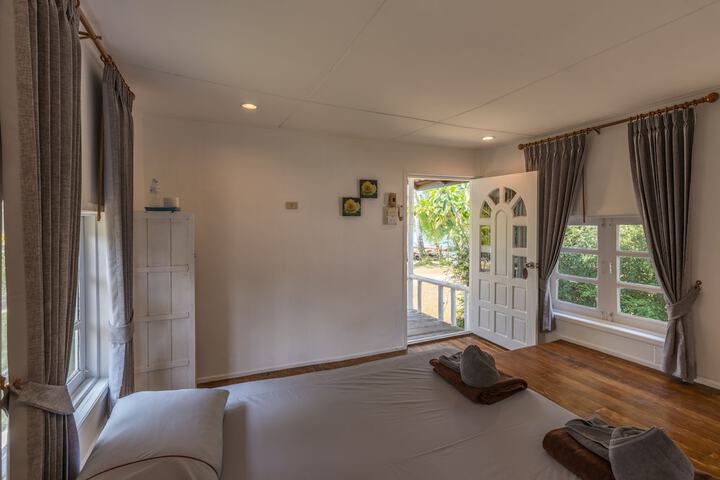 Room 5 of 41