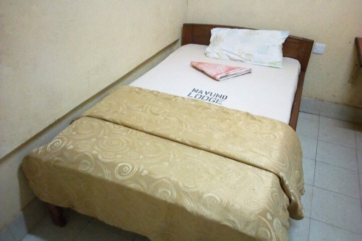 Room 4 of 23