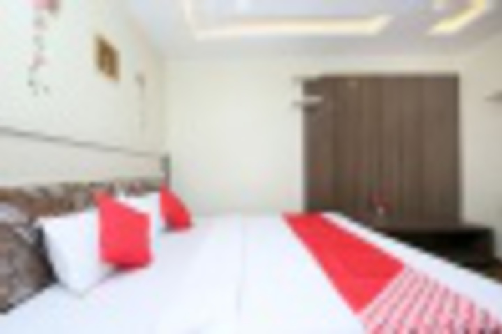 Room 207 of 407