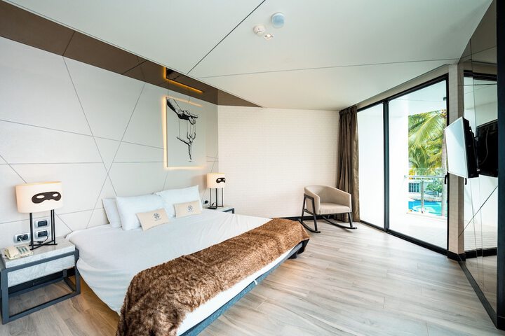 Room 30 of 92