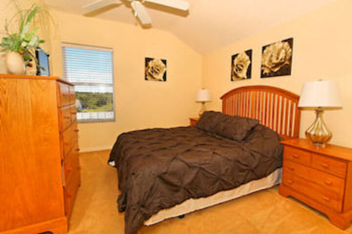 Room 112 of 380