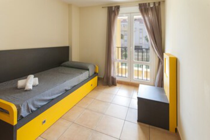 Room 13 of 21