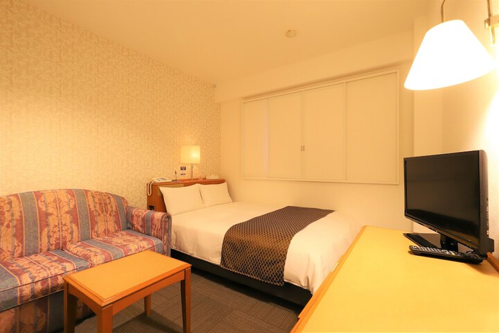 Room 10 of 35