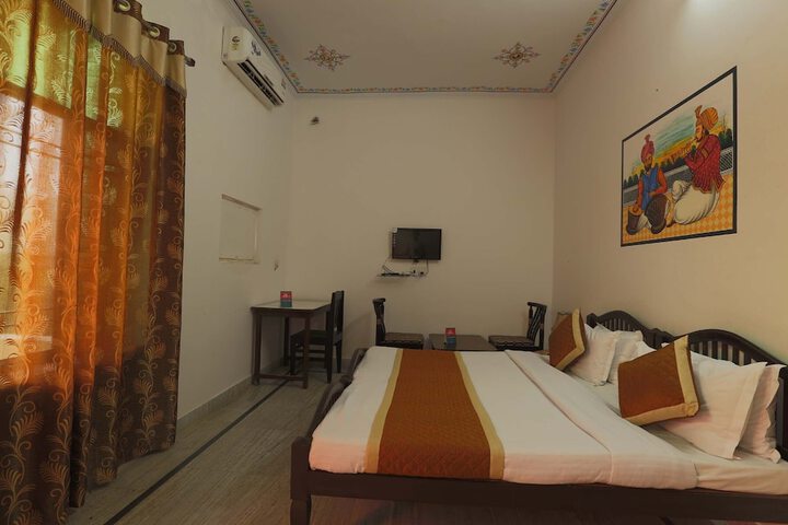 Room 10 of 40