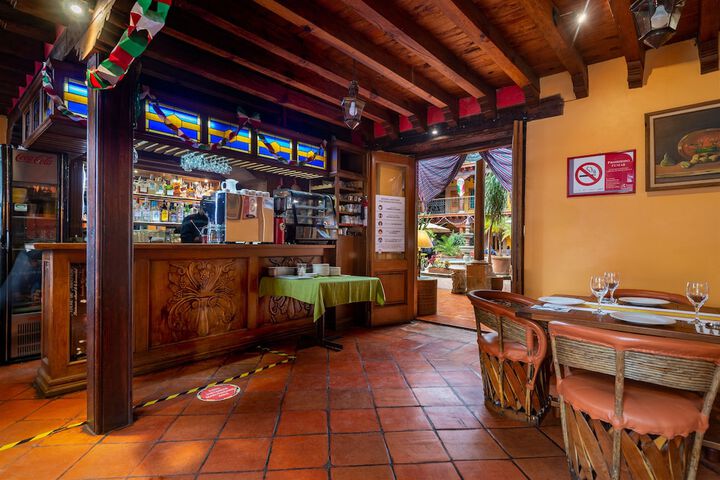 Dining Photos