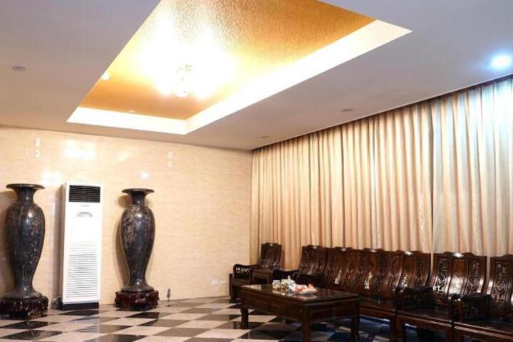 Gin Jian Commerical Hotel