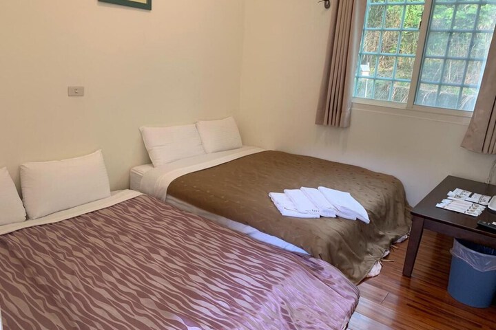Room 16 of 37
