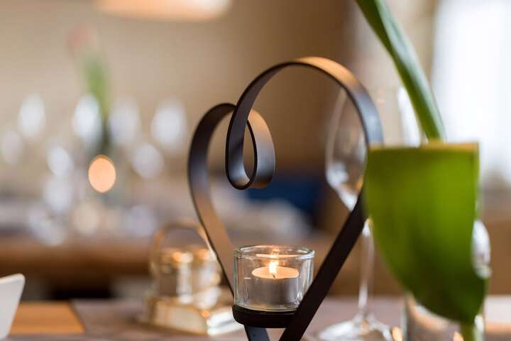 Dining 65 of 88