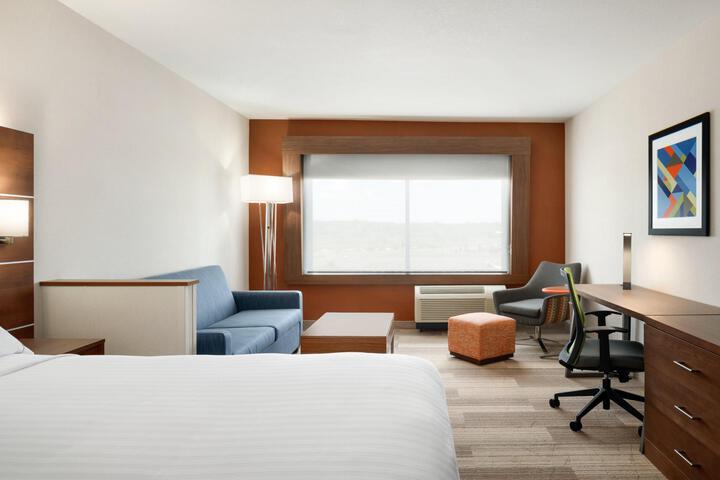 2 Queen Beds (3 of 9)