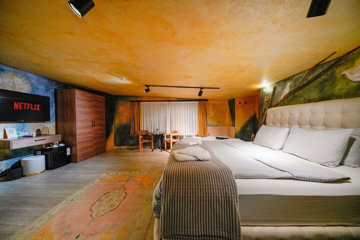 Room 57 of 244