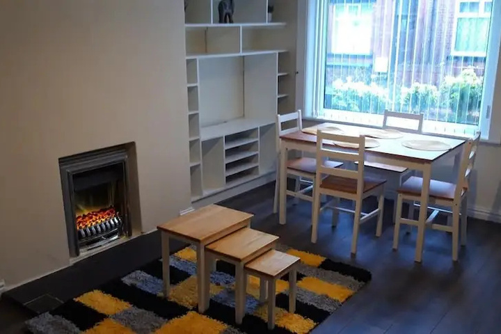 Room 4 of 13
