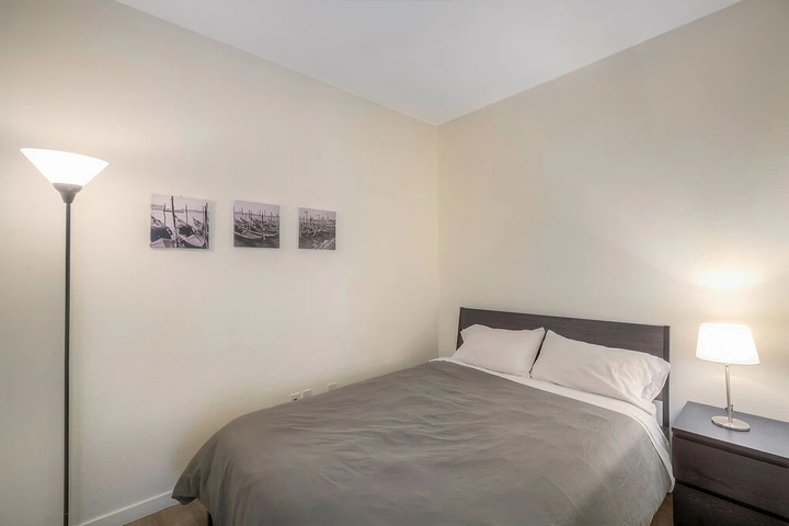 Room 3 of 12
