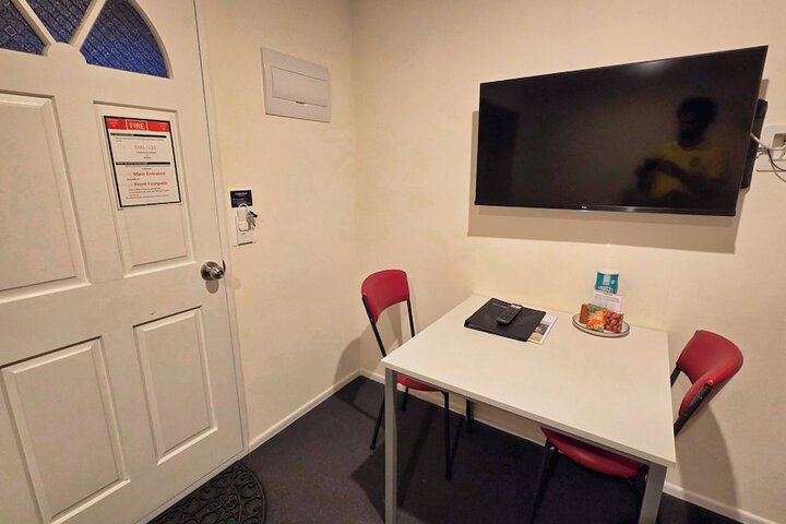 Room 62 of 175
