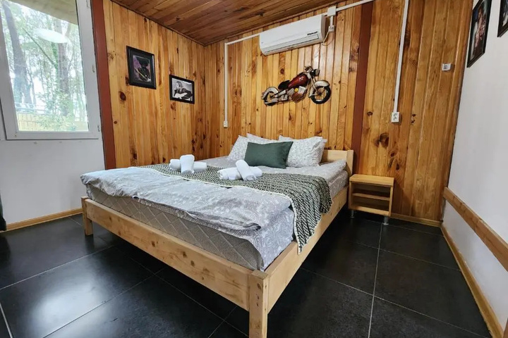 Room 2 of 12