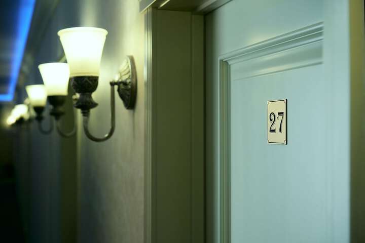 Room 5 of 28