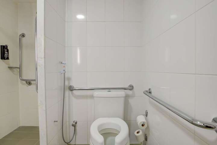 Room 36 of 104
