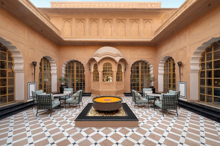 Hotel Exterior 72 of 80