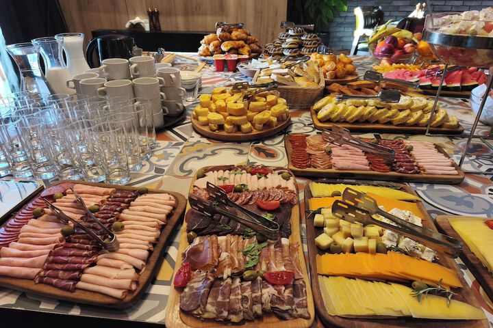 Breakfast/Coffee Service 38 of 46