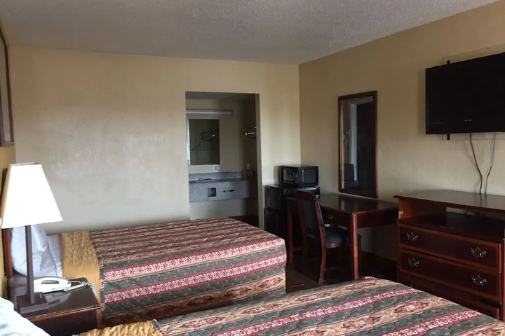 Room 7 of 30