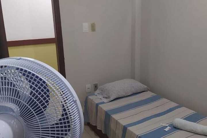 Room 10 of 12