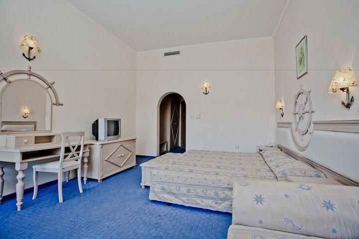 Room 53 of 124