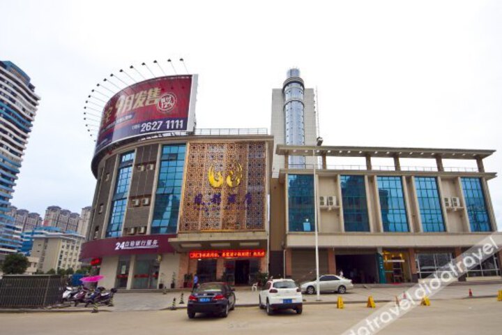 Hero Image 1 of 15