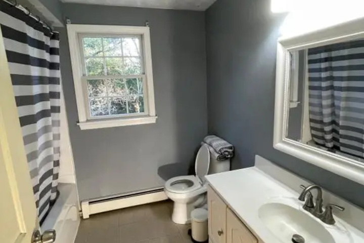 Room 6 of 7