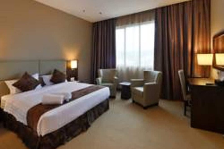 Room 6 of 44