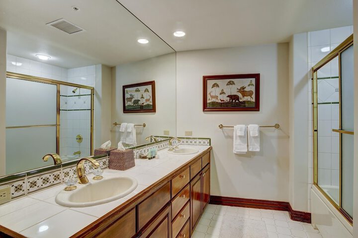 Oxford Court in Beaver Creek by Elevation Accommodations in Edwards, CO