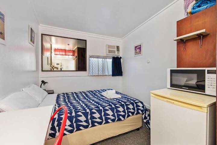 Room 5 of 29