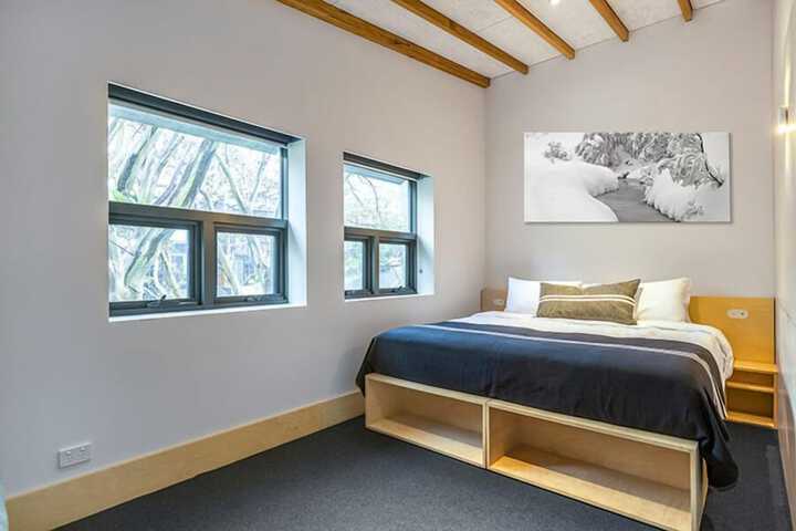 Room 4 of 34