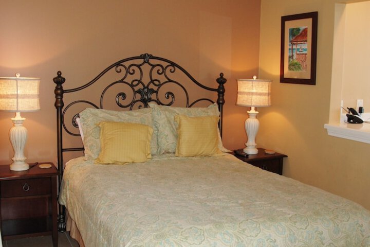 Room 3 of 36