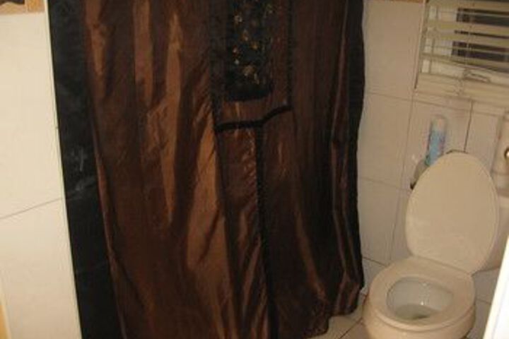Room 5 of 25