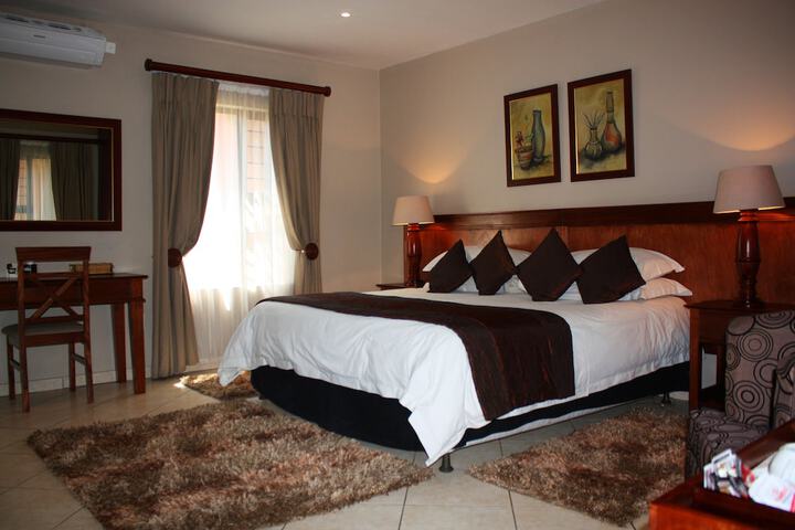 Room 6 of 70