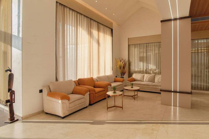 Hotel Interior 8 of 72