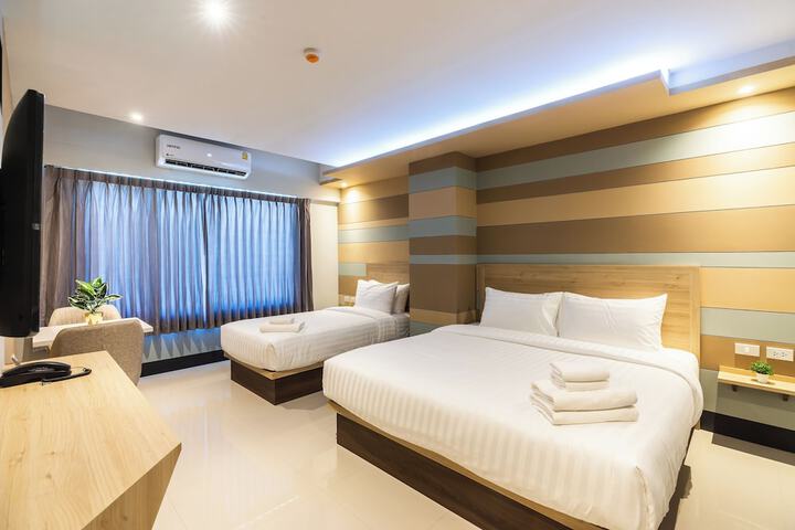 Room 4 of 24