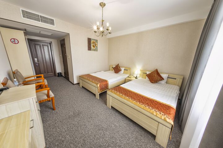 Room 5 of 35
