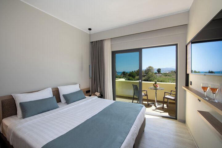 Room 3 of 16