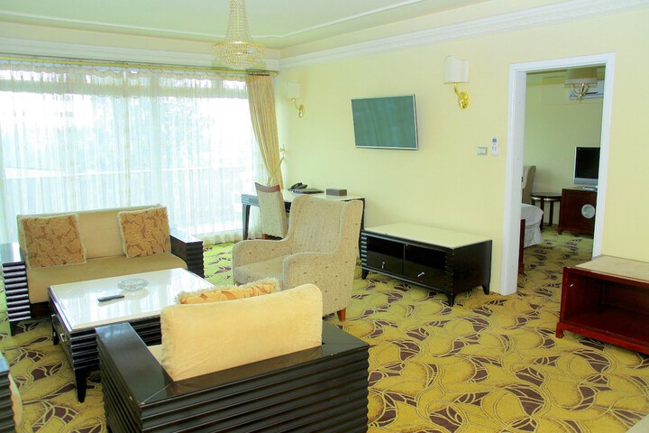 Room 46 of 66