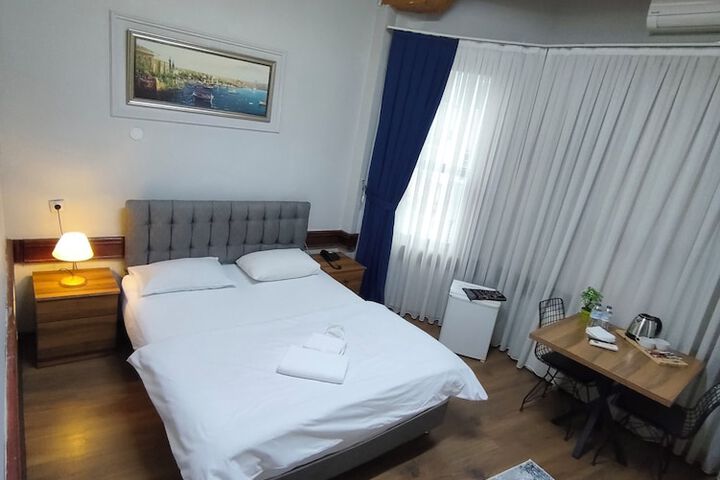 Room 3 of 9
