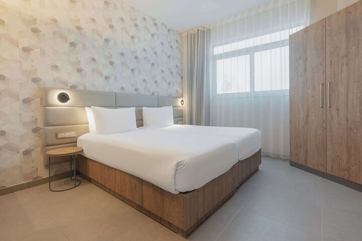 Room 35 of 114