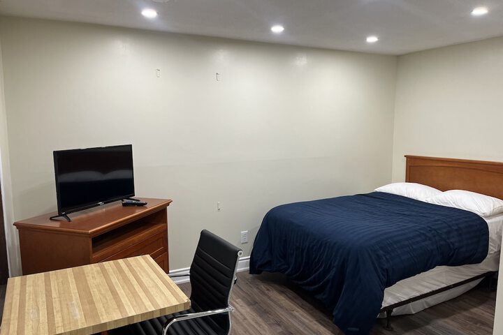 Room 6 of 29