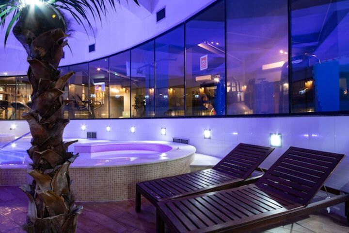Pool 58 of 124